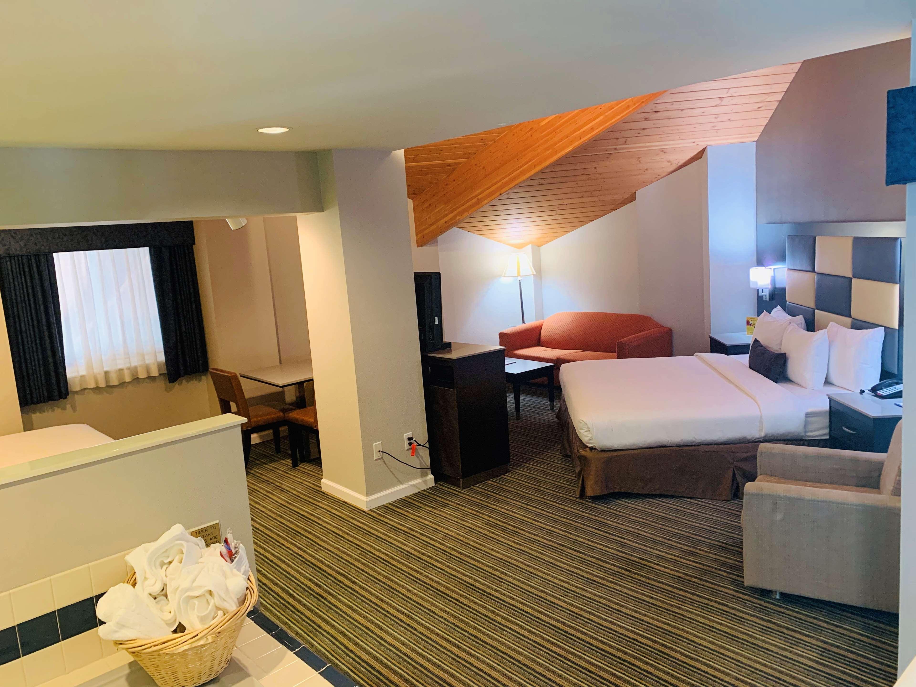 Surestay Plus Hotel By Best Western Реддинг Номер фото