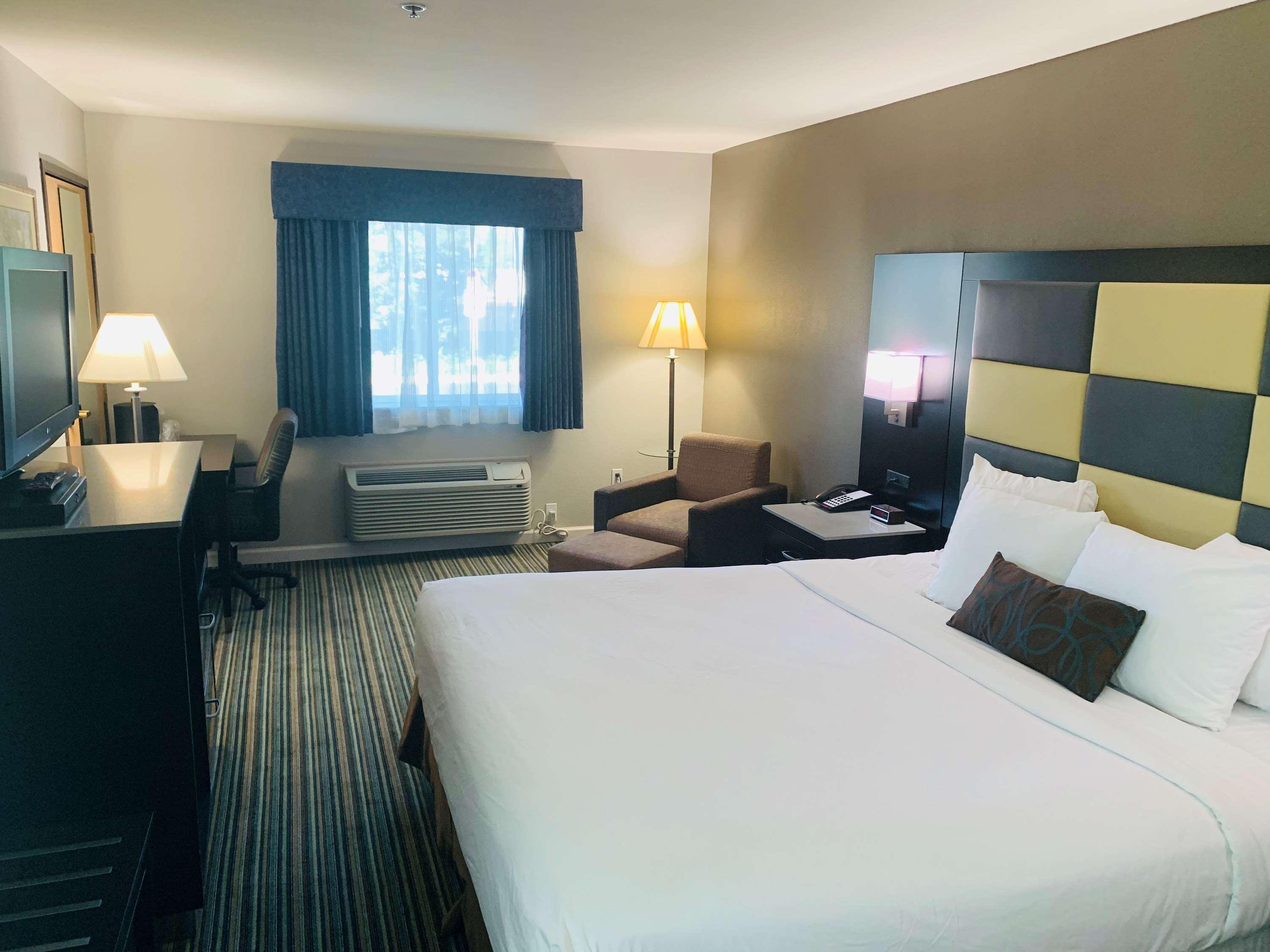 Surestay Plus Hotel By Best Western Реддинг Экстерьер фото