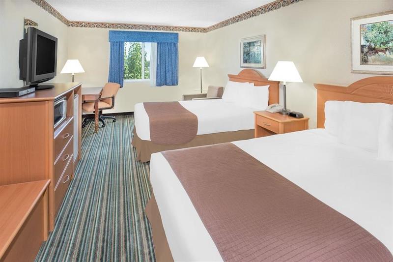 Surestay Plus Hotel By Best Western Реддинг Экстерьер фото