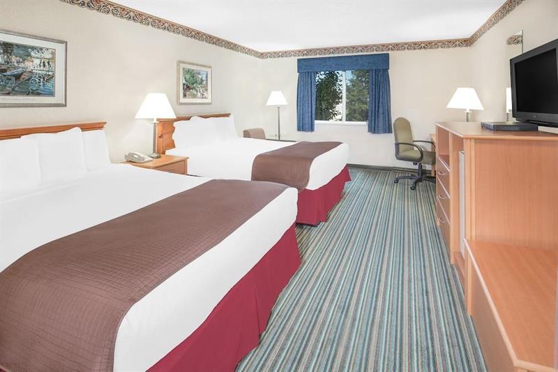 Surestay Plus Hotel By Best Western Реддинг Экстерьер фото